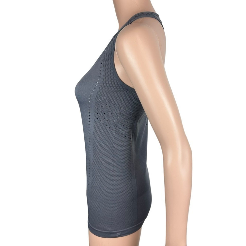 Fabletics Delta Seamless Racerback Tank 2 - Picture 5 of 8